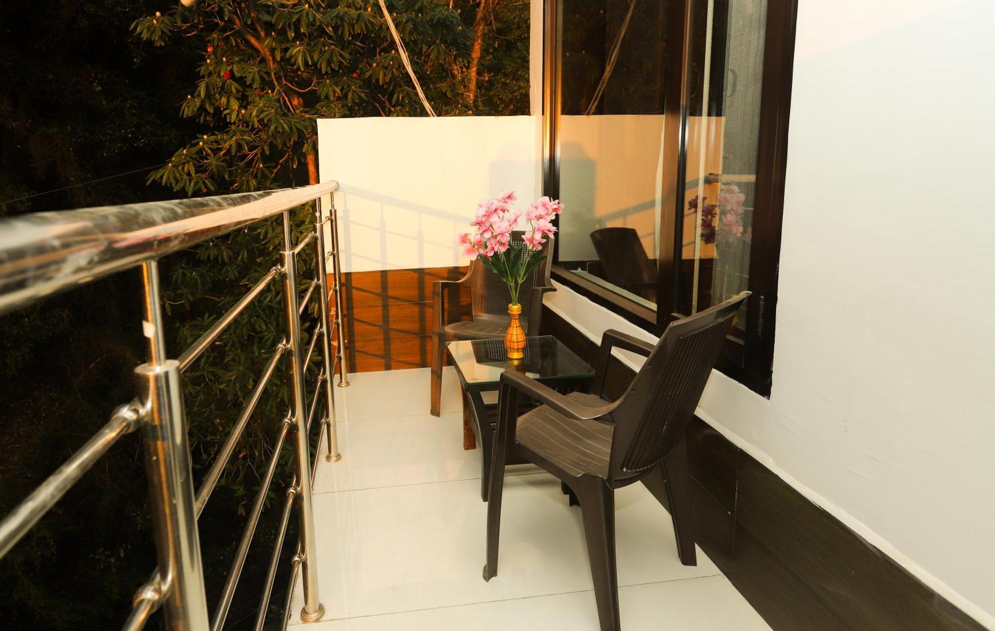 Hotel Mirage Grand McLeod Ganj Zewnętrze zdjęcie