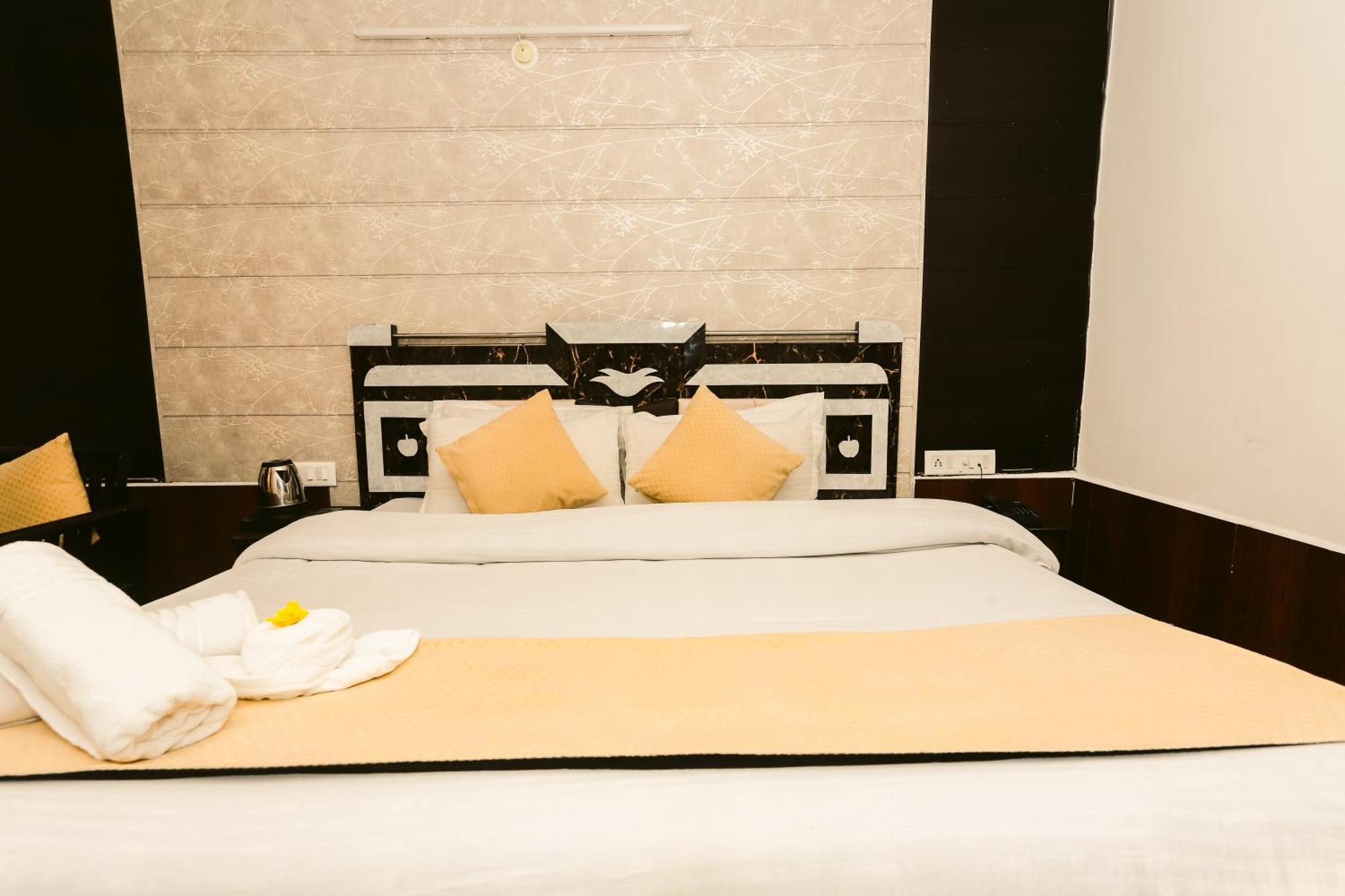 Hotel Mirage Grand McLeod Ganj Zewnętrze zdjęcie